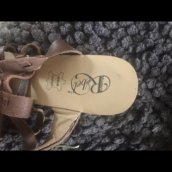 Modern Rebel Coachella Genuine Leather gladiator heels 8 - Picture 2 of 3